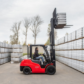 2500kg Diesel Fork Lifter Forklift with Ttriplex Free Mast 6m